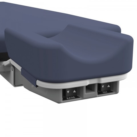 <h5 class="lightbox-heading">Effortless control</h5>Clearly marked headrest buttons allow for precise and supportive positioning of the patients head with ease.<div class="d-none d-lg-block"></div>